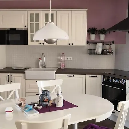 Vera Apartman *